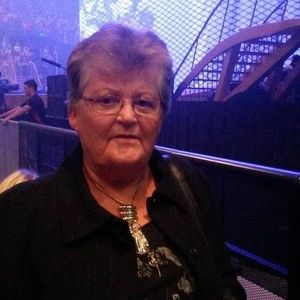 Meet your Posher, Gloria